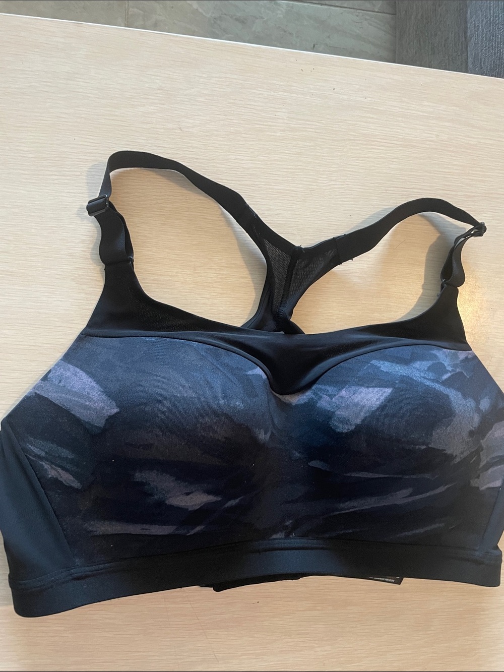 NEW Victoria's Secret Black & Charcoal Patterned Sports Bra